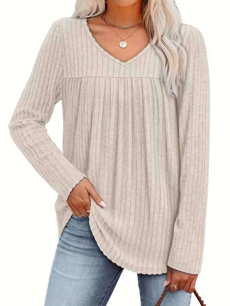 Women's ribbed knit jumper with V-neckline and long sleeves