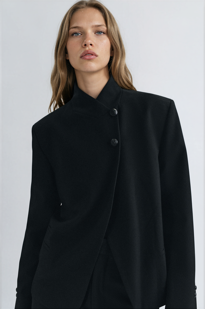 Women's structured blazer with mandarin collar, button front, long sleeves and welt pockets