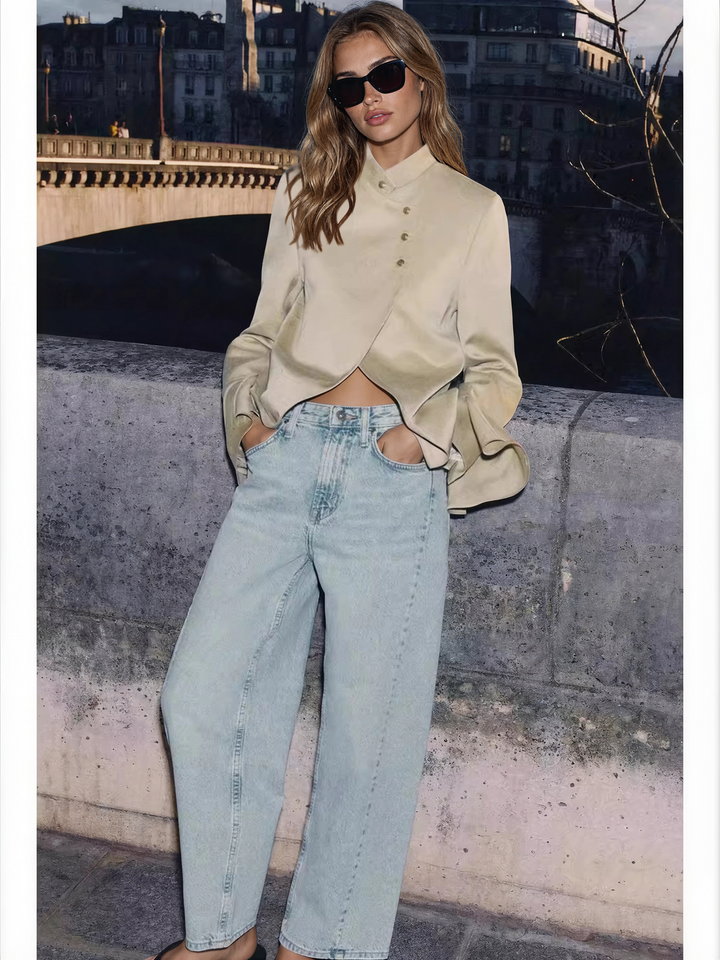 Women's cropped jacket with mandarin collar, long sleeves and flared cuffs