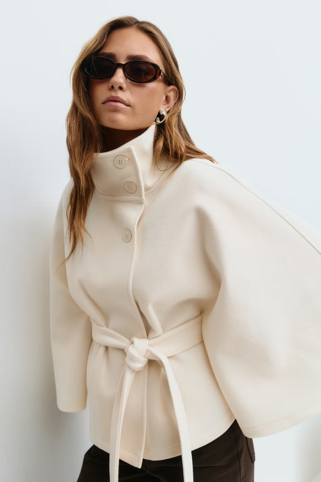 Women's belted cape coat with high collar and wide sleeves