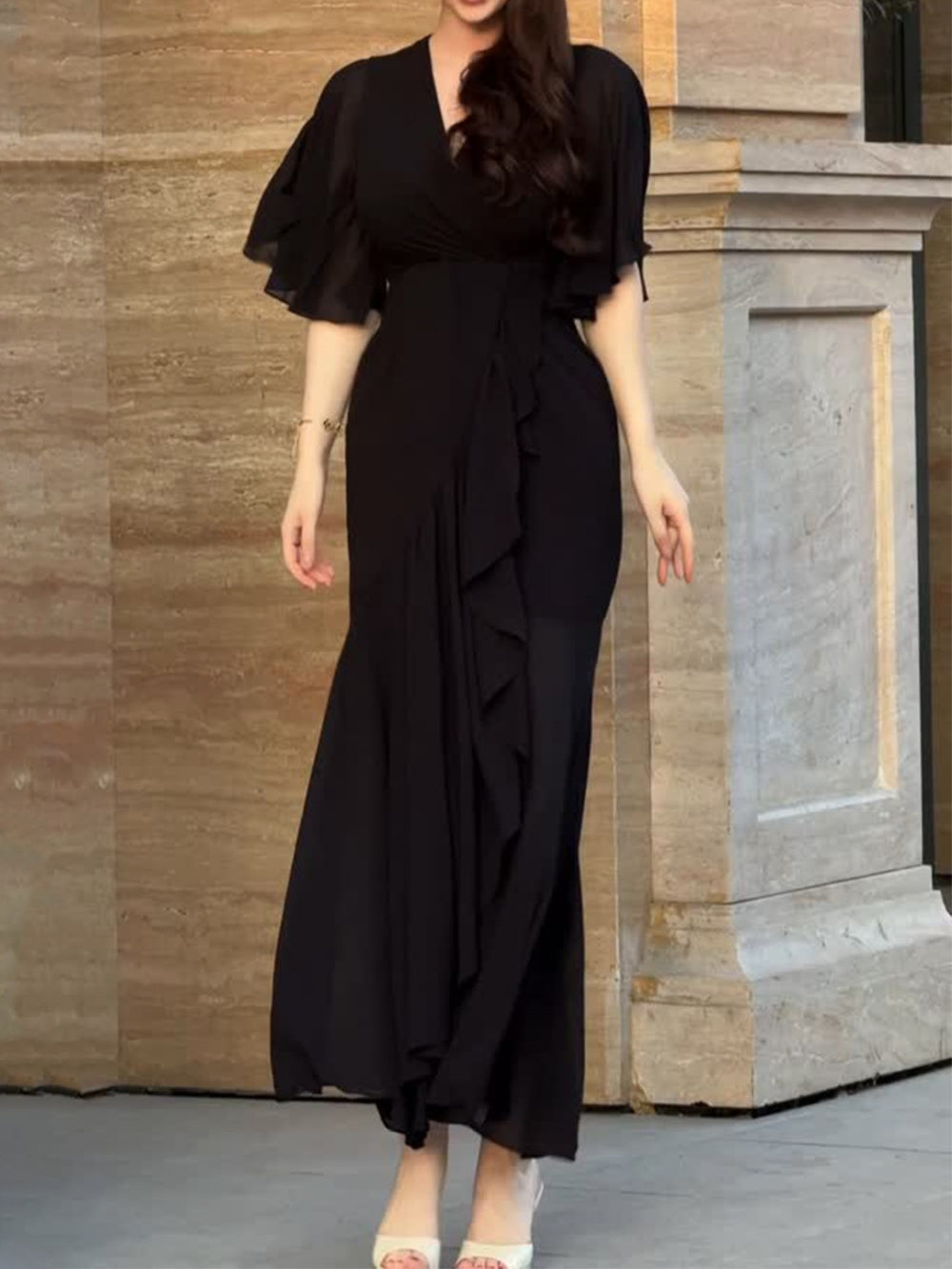 Women’s Dress | Retro-Inspired V-Neck Flowy Maxi