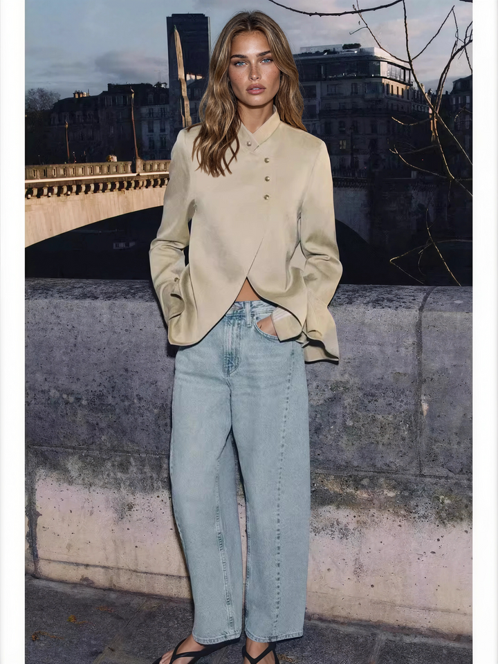 Women's cropped jacket with mandarin collar, long sleeves and flared cuffs