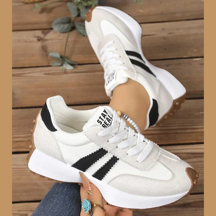 Women's retro low-top lace-up sneakers with contrasting side stripes