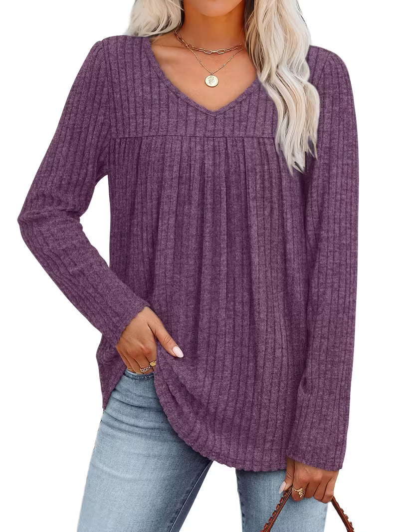 Women's ribbed knit jumper with V-neckline and long sleeves
