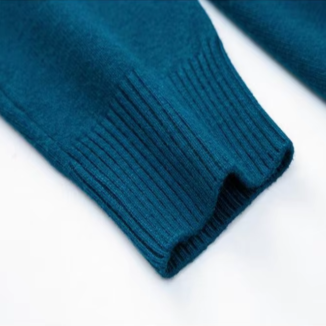 Unisex ribbed turtleneck sweater with long sleeves and ribbed cuffs