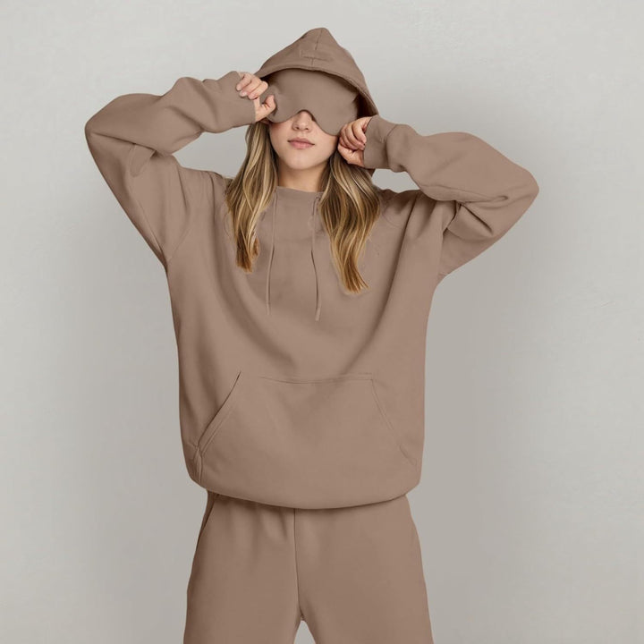 Women's hooded sweatshirt and jogger trouser set with relaxed fit
