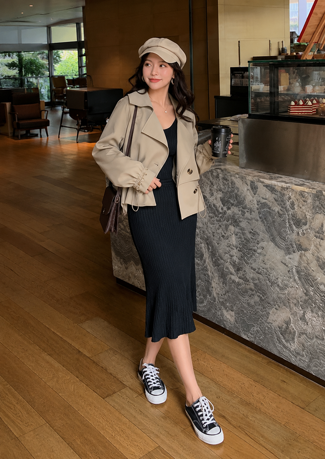 Women's light beige cropped trench jacket with lapels and button front