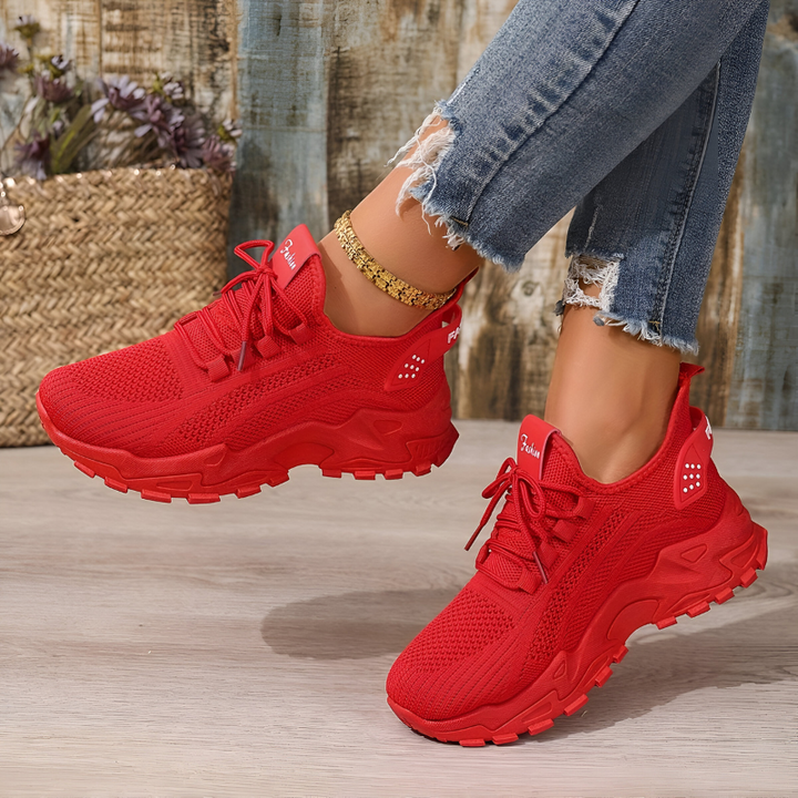 Women's low-top knit lace-up sneakers with chunky white soles