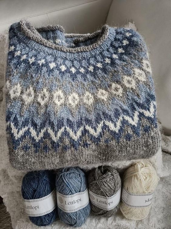 Multicolor geometric Fair Isle crew neck jumper in blue, gray and cream