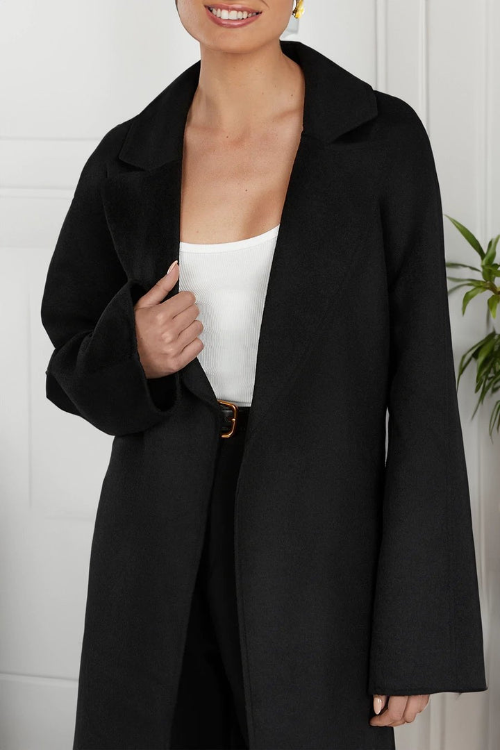 Women's longline coat with notch lapel and long sleeves