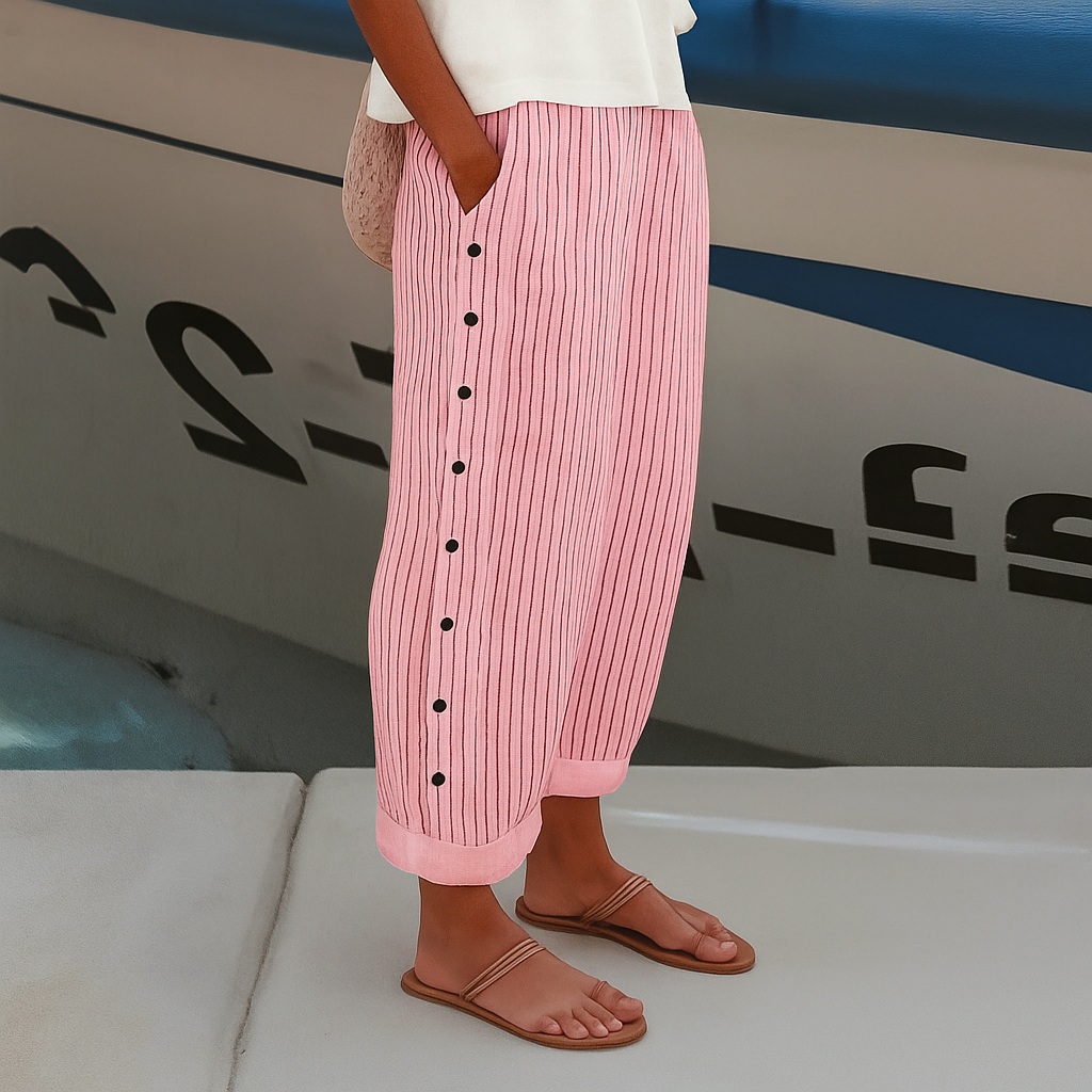 Women’s Pants | Cropped Button Detail