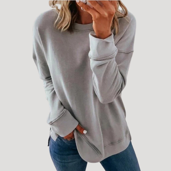 Women's oversized plain crew neck sweater with long sleeves and rounded hem