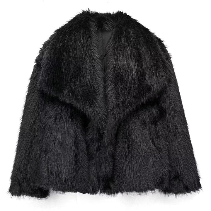 Women's short textured jacket with wide lapels and long sleeves