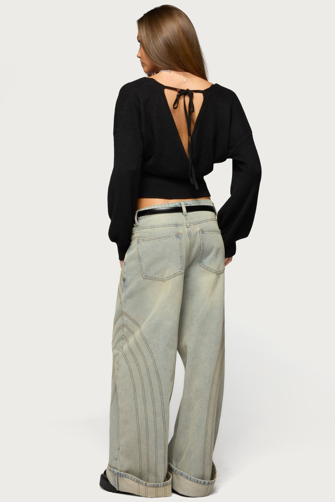 Women's cropped wrap sweater with V-neckline and long sleeves