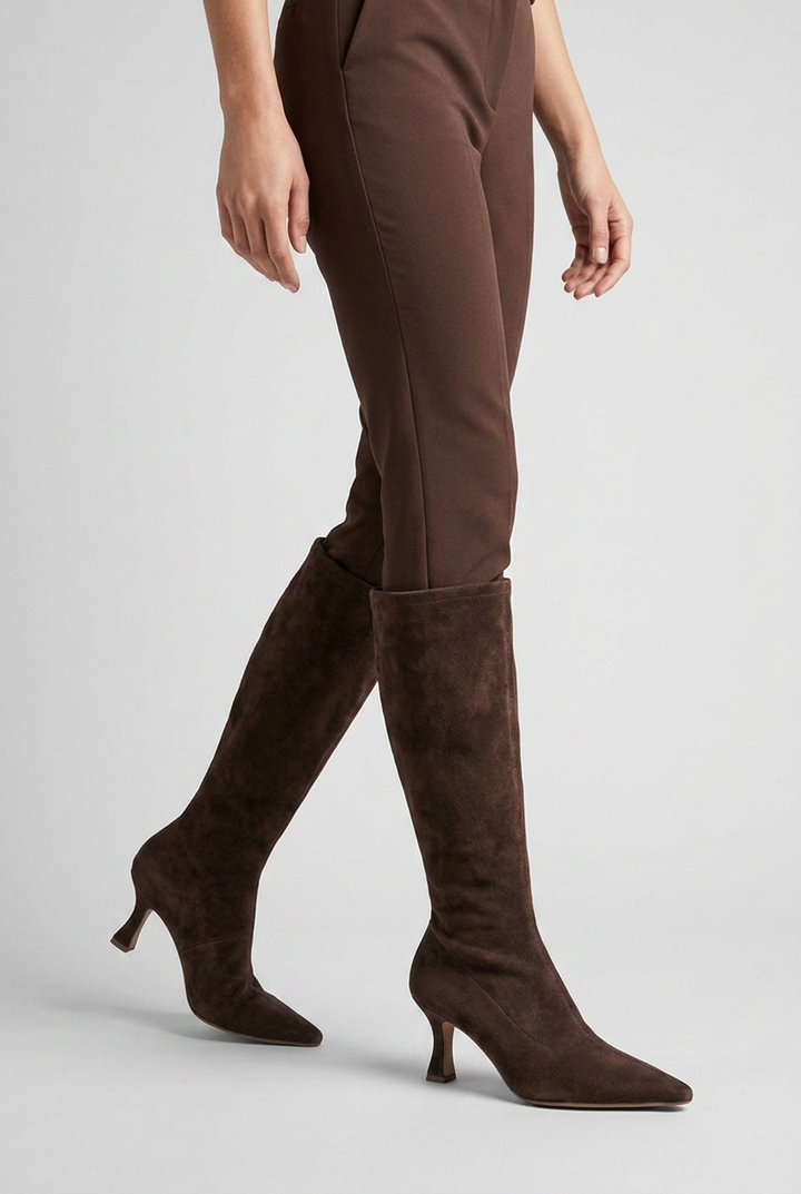 Women's knee-high pointed-toe boots with slim high heels