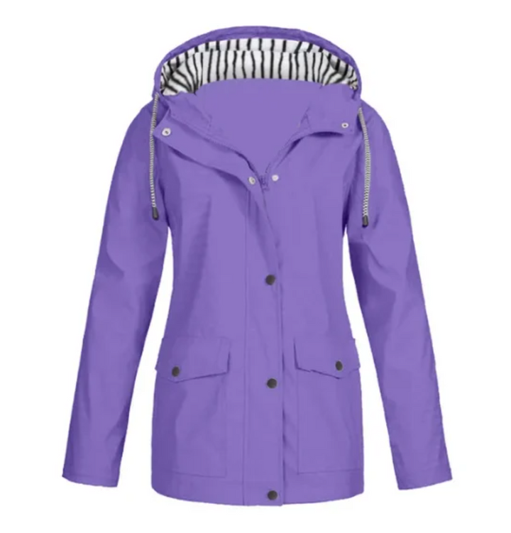 Women's hooded jacket with front zip, snap closure and flap pockets