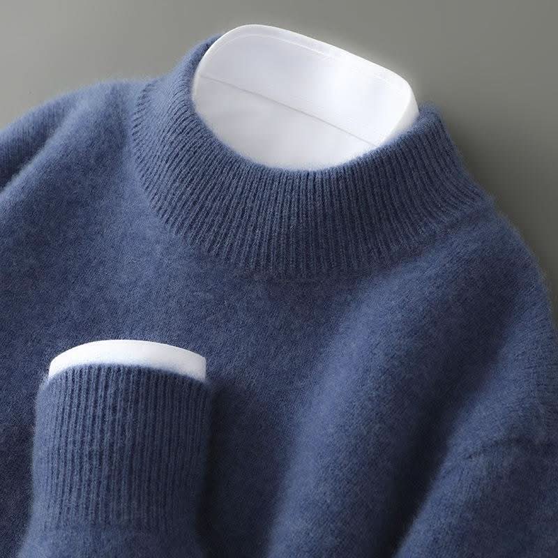 Women's plain ribbed turtleneck sweater with long sleeves