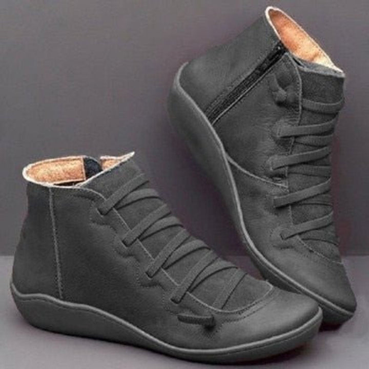 Women's ankle boots with lace-up fronts, side zippers and rounded toes