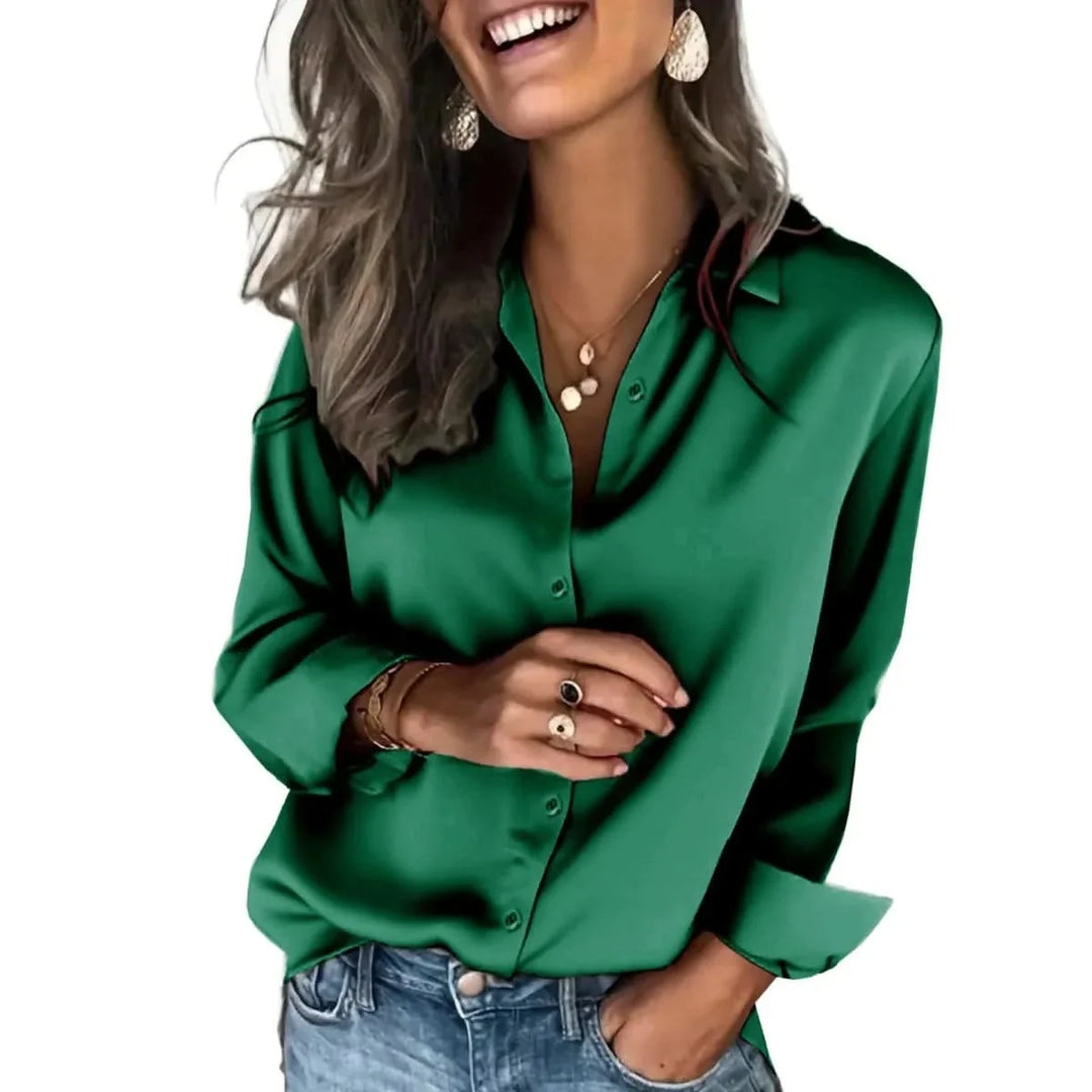 Women's relaxed long-sleeve button-down shirt with collared neckline