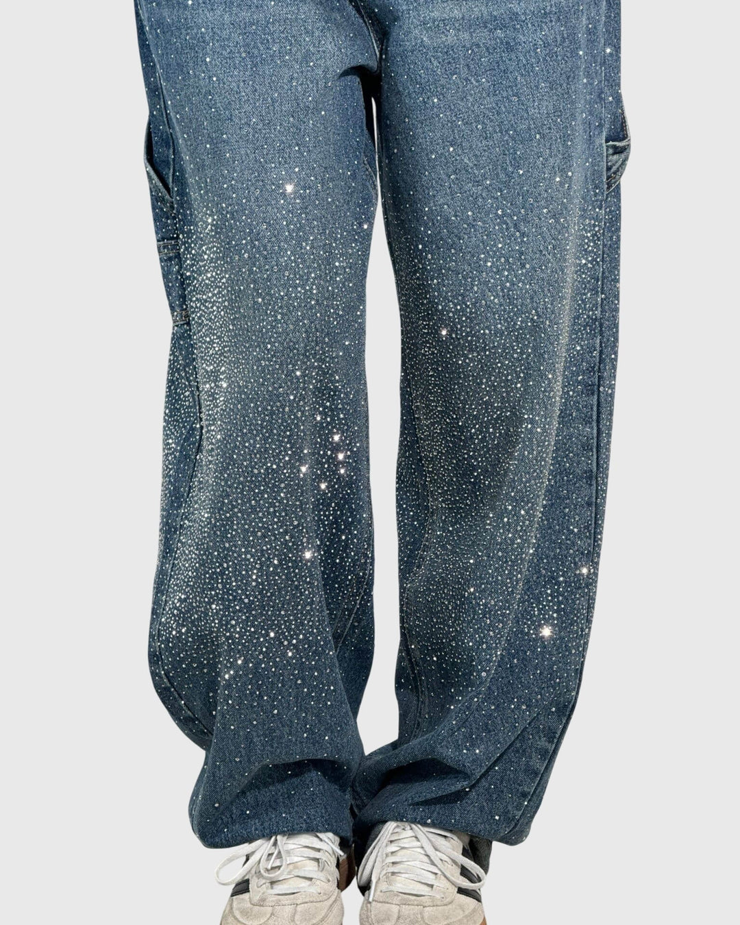 Women's relaxed wide-leg embellished cargo jeans with multiple pockets