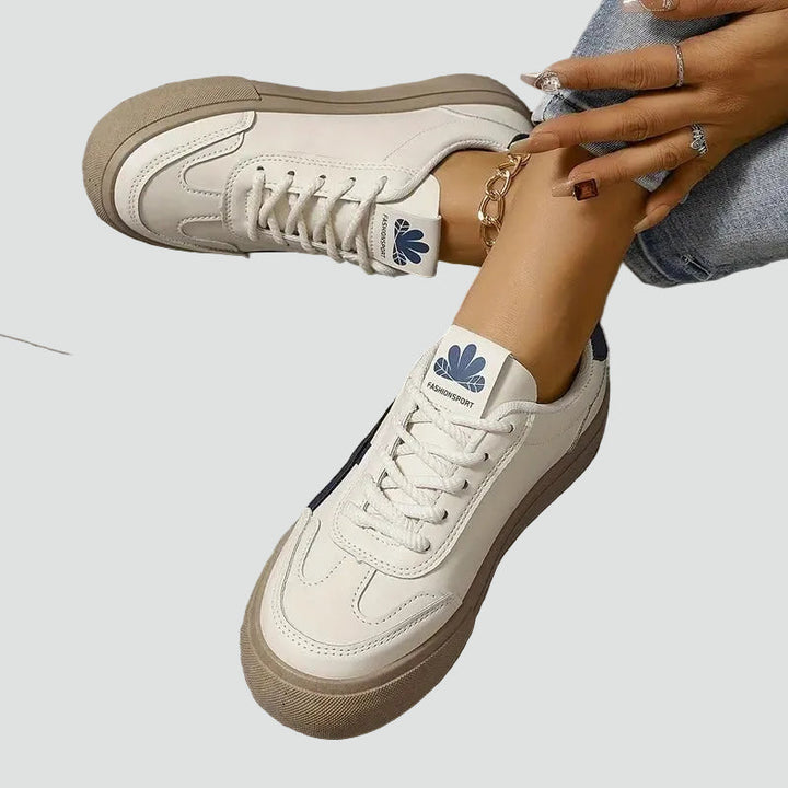 Women's retro lace-up sneakers with contrast side stripes and flat soles