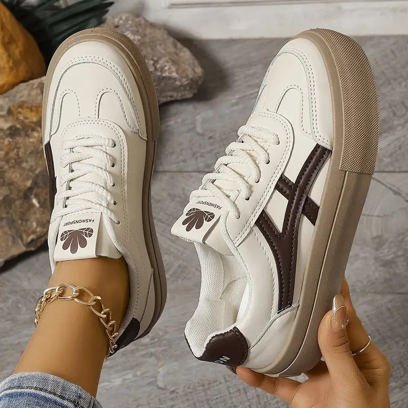 Women's retro lace-up sneakers with contrast side stripes and flat soles