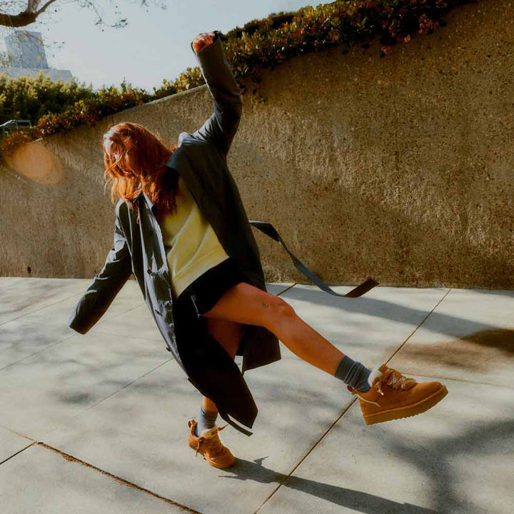 Low-top platform sneakers with plush lining and lace-up front
