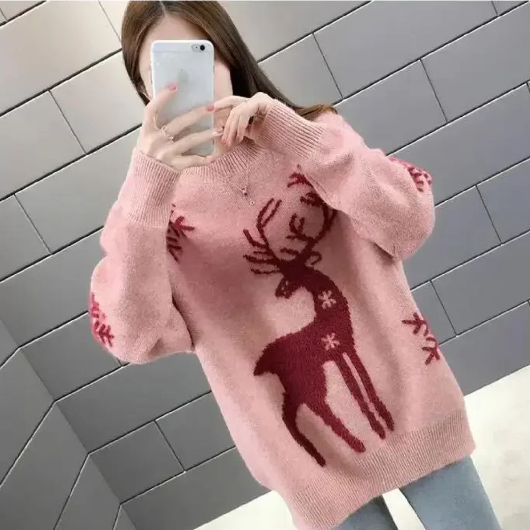 Women's knitted Christmas sweater with a reindeer motif, crew neck and long sleeves