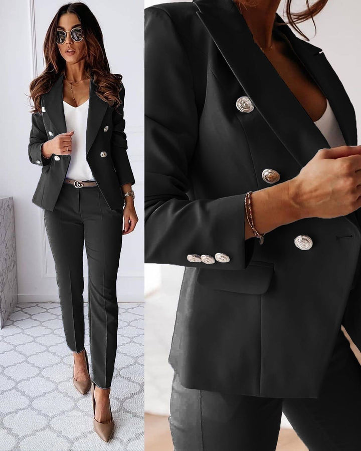 Women's tailored blazer and slim trousers suit set with double-breasted buttons