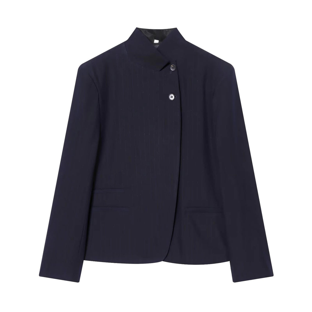 Women's structured blazer with mandarin collar, button front, long sleeves and welt pockets