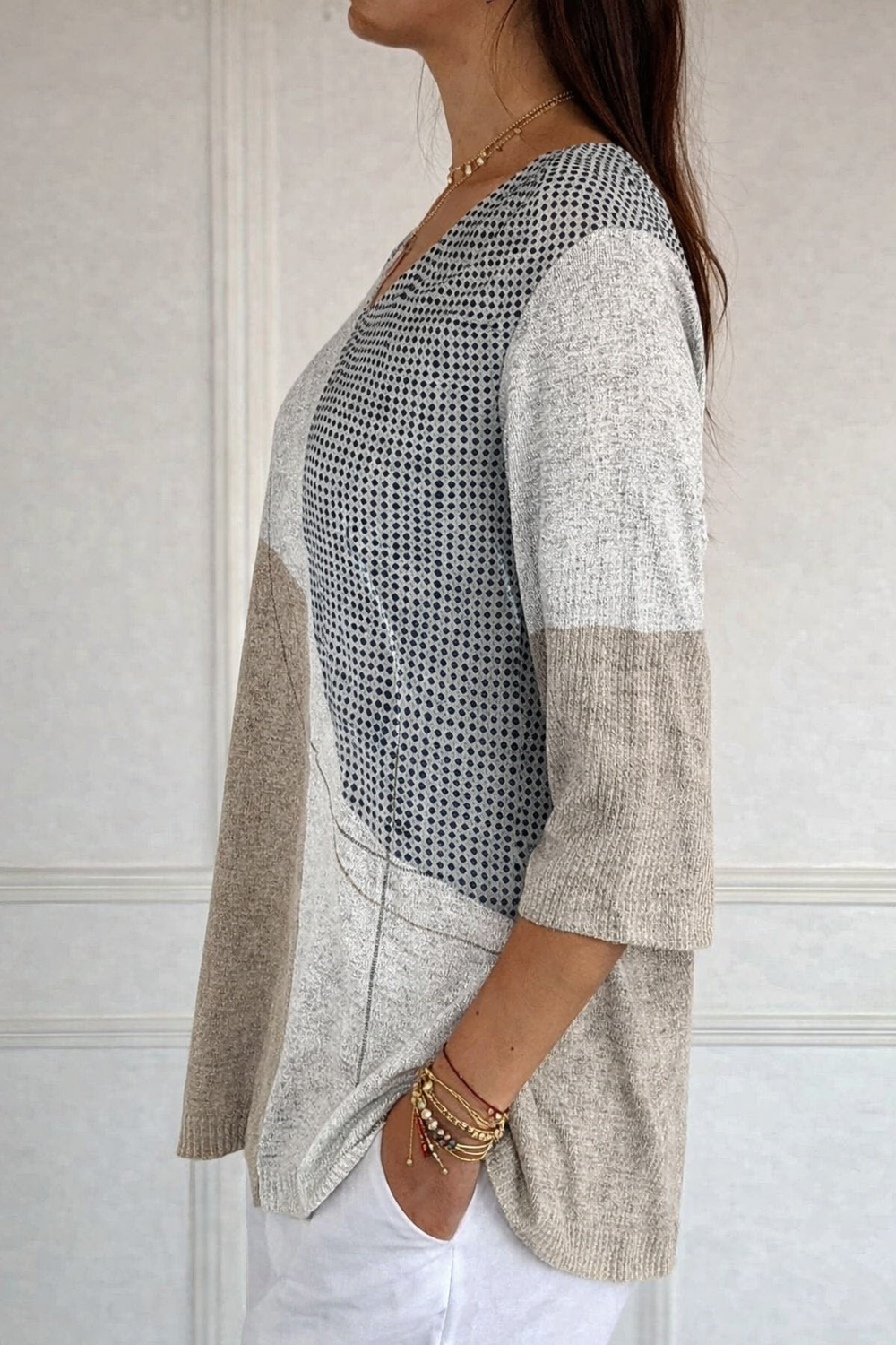 Women's multicolor geometric knit sweater with V-neck and 3/4 sleeves