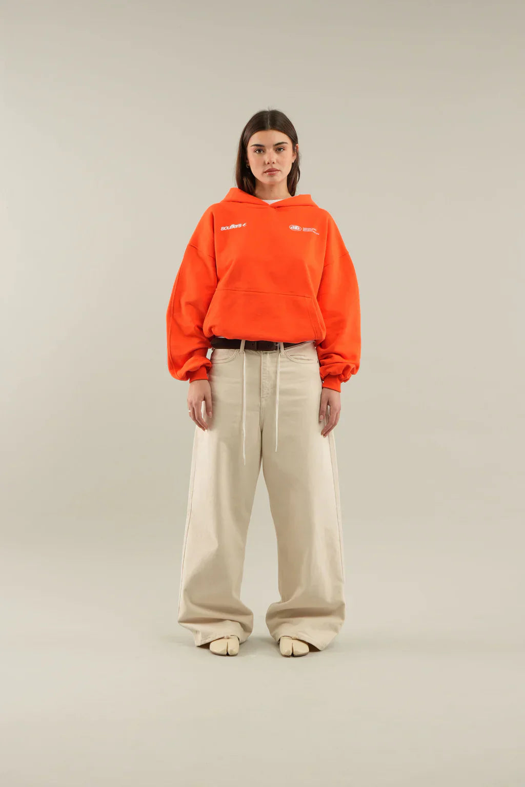 Women's relaxed fit pullover hoodie with hood, long sleeves and kangaroo pocket