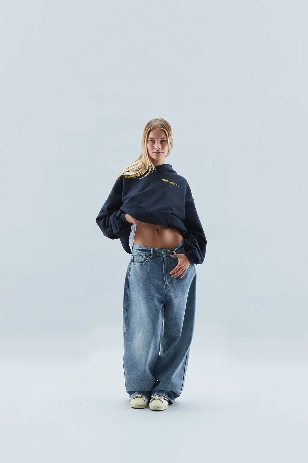 Women's relaxed fit pullover hoodie with hood, long sleeves and kangaroo pocket