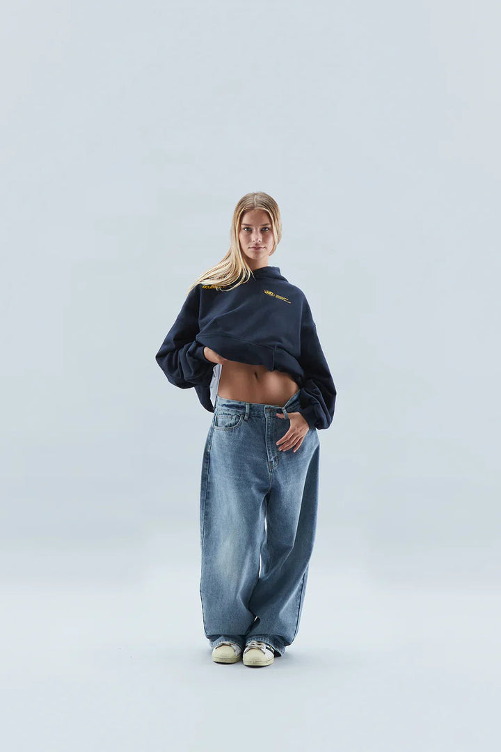 Women's relaxed fit pullover hoodie with hood, long sleeves and kangaroo pocket