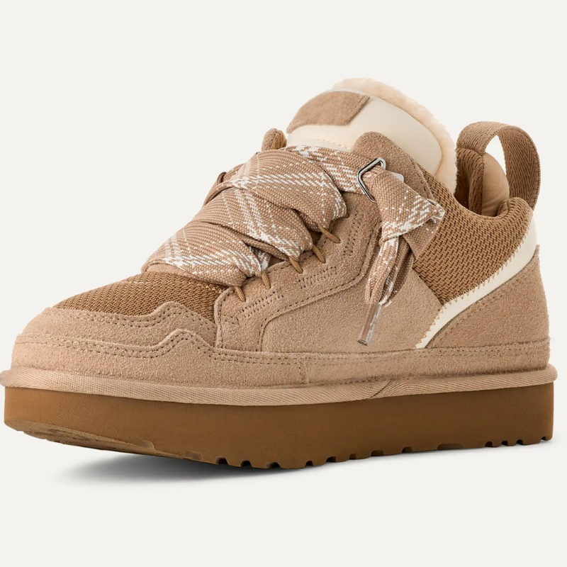 Low-top platform sneakers with plush lining and lace-up front