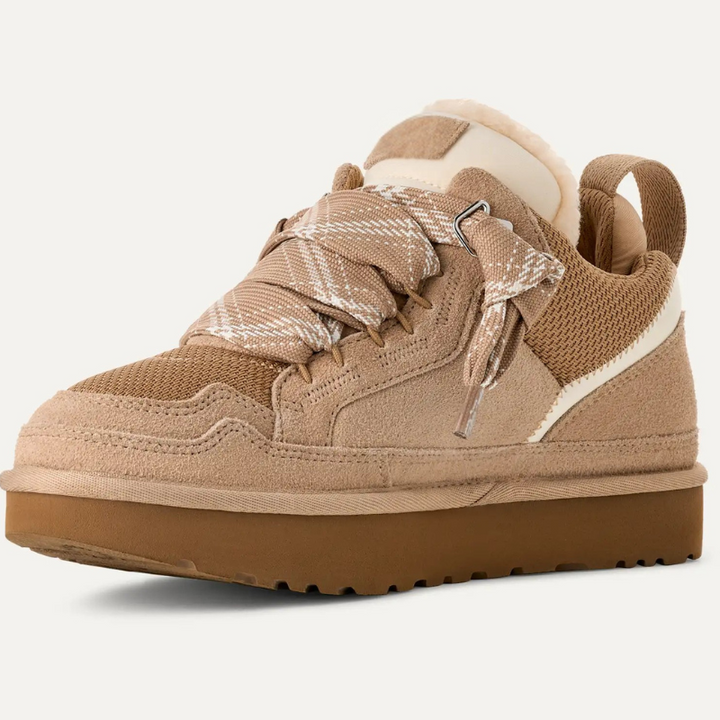 Low-top platform sneakers with plush lining and lace-up front