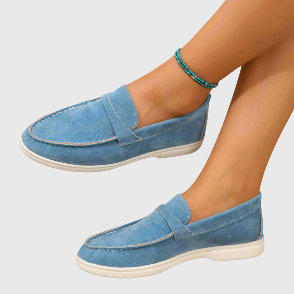 Women's casual slip-on loafers with moc toe and flat sole