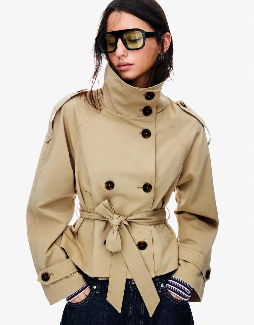 Women's short double-breasted trench coat with tie belt and high collar