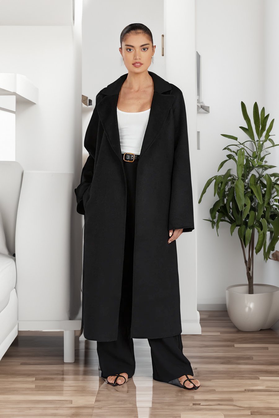 Women's longline coat with notch lapel and long sleeves