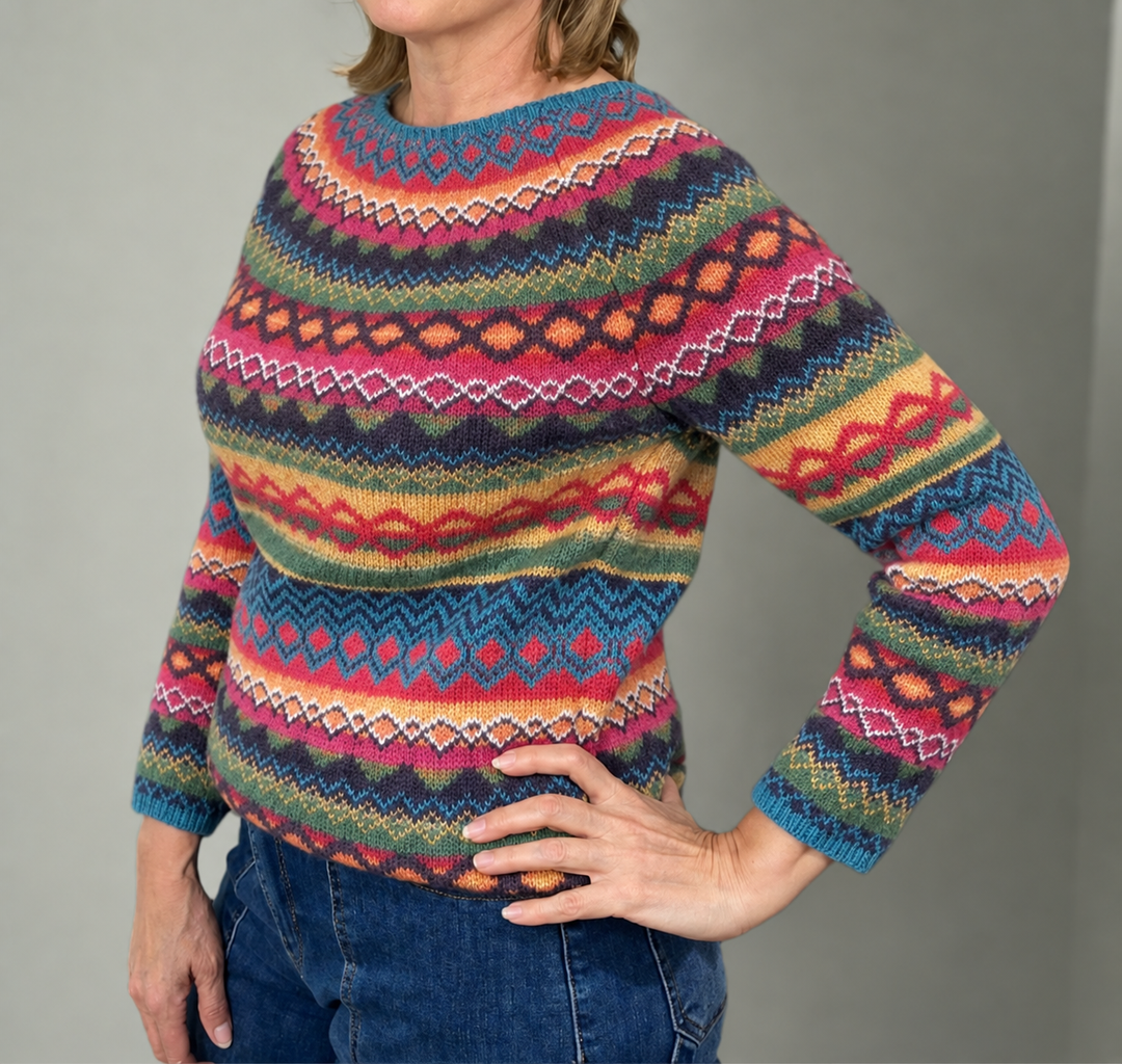 Women's long-sleeve geometric patterned crew neck sweater