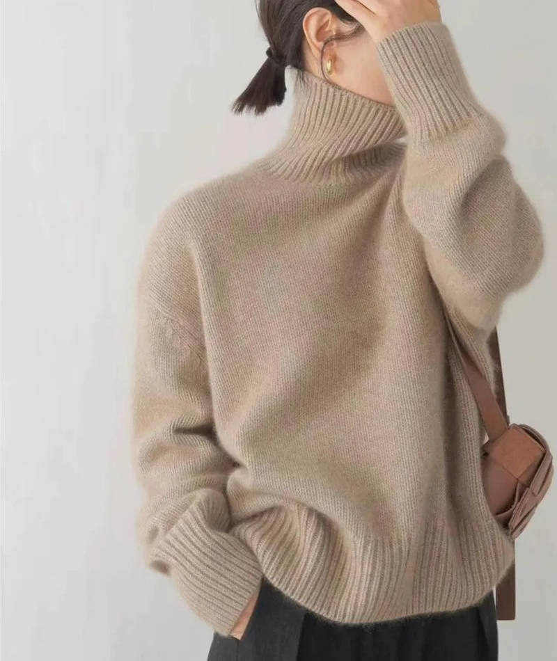Women's plain ribbed turtleneck sweater with long sleeves and relaxed fit