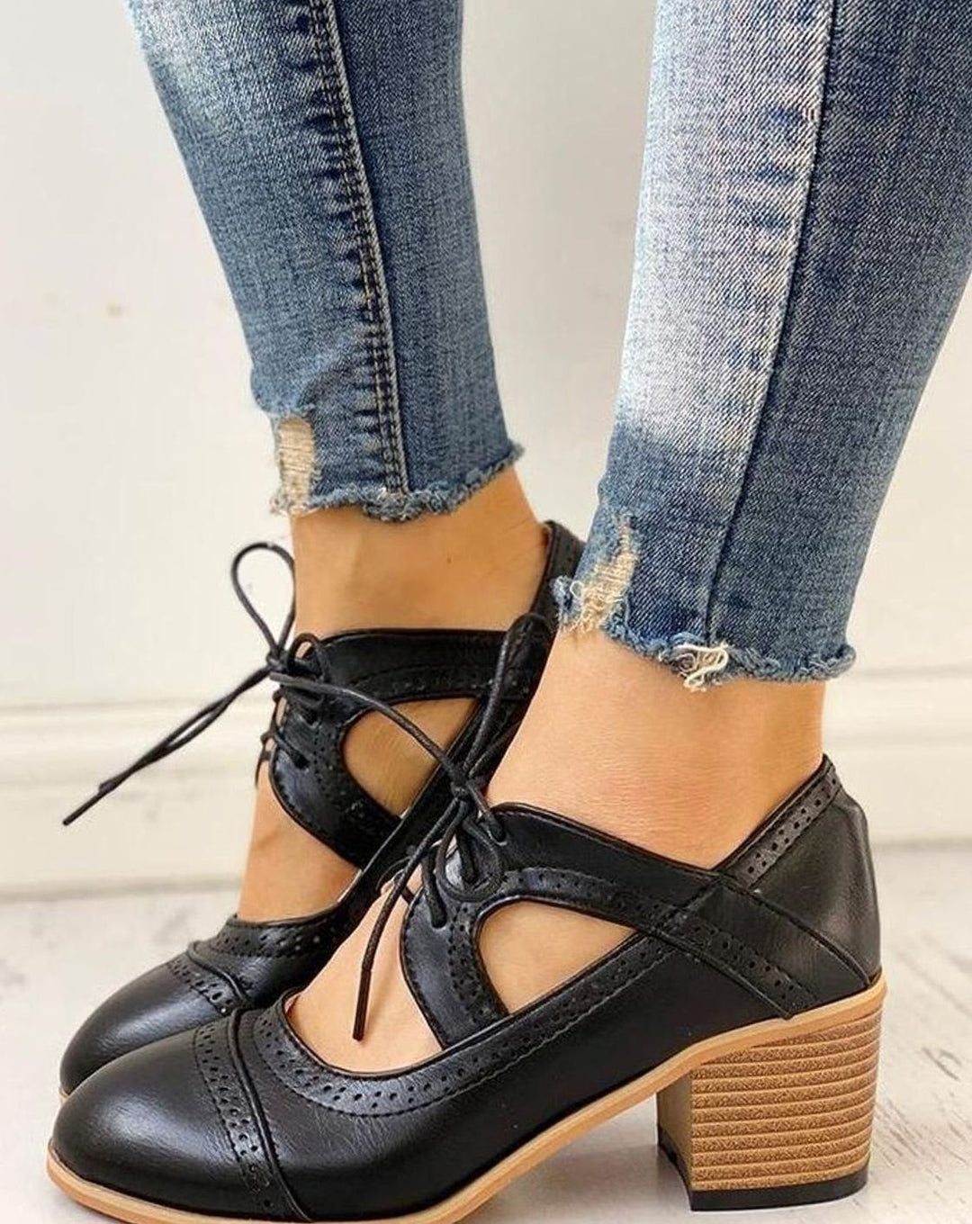 Guinevere | Women's Vintage Lace-Up Block Heel T-Strap Shoes