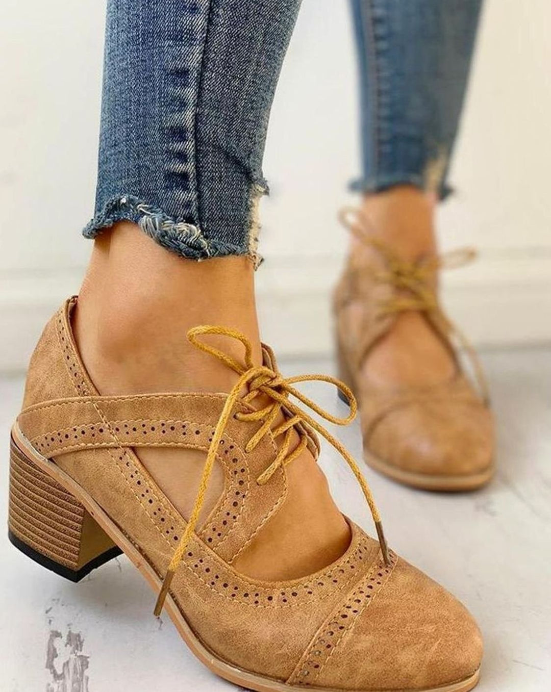 Guinevere | Women's Vintage Lace-Up Block Heel T-Strap Shoes