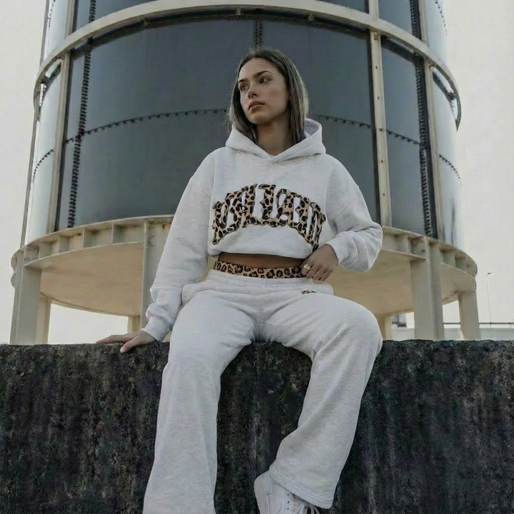 Women's leopard print hoodie and jogger set with hood and long sleeves