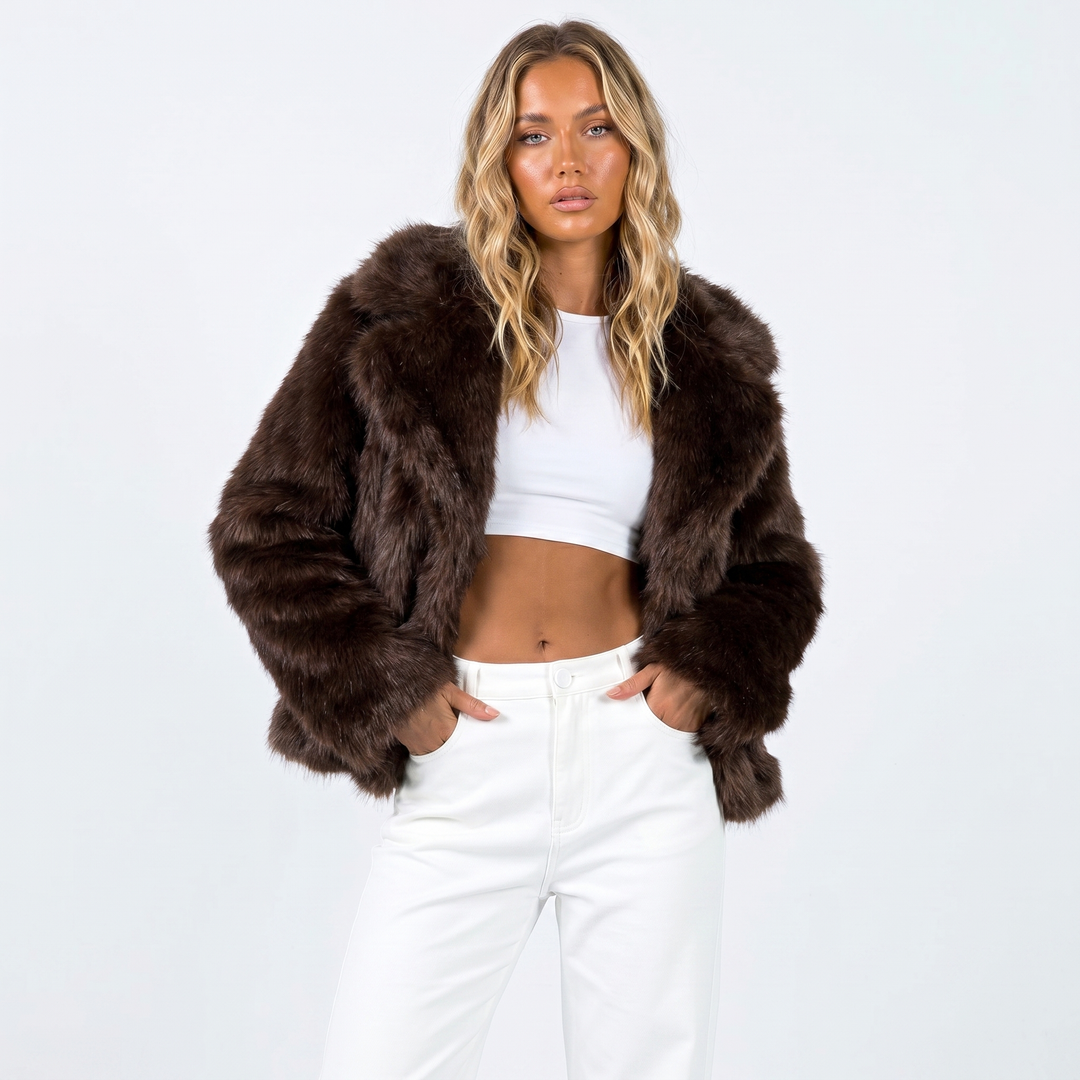 Women's cropped faux fur jacket with long sleeves and open front