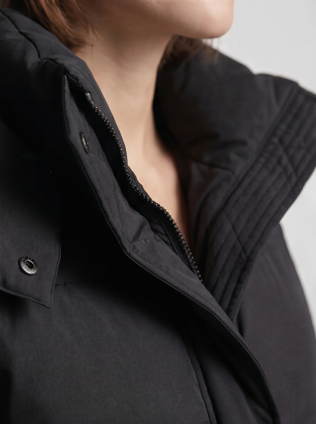 Women's oversized hooded puffer jacket with zip front and drawcord hem