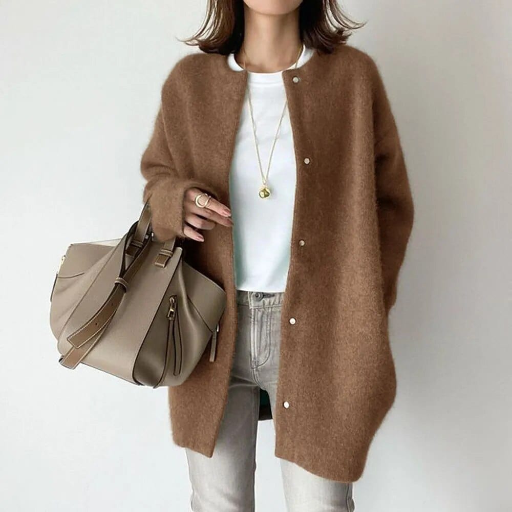 Women's long buttoned knit cardigan jacket with round neckline and long sleeves
