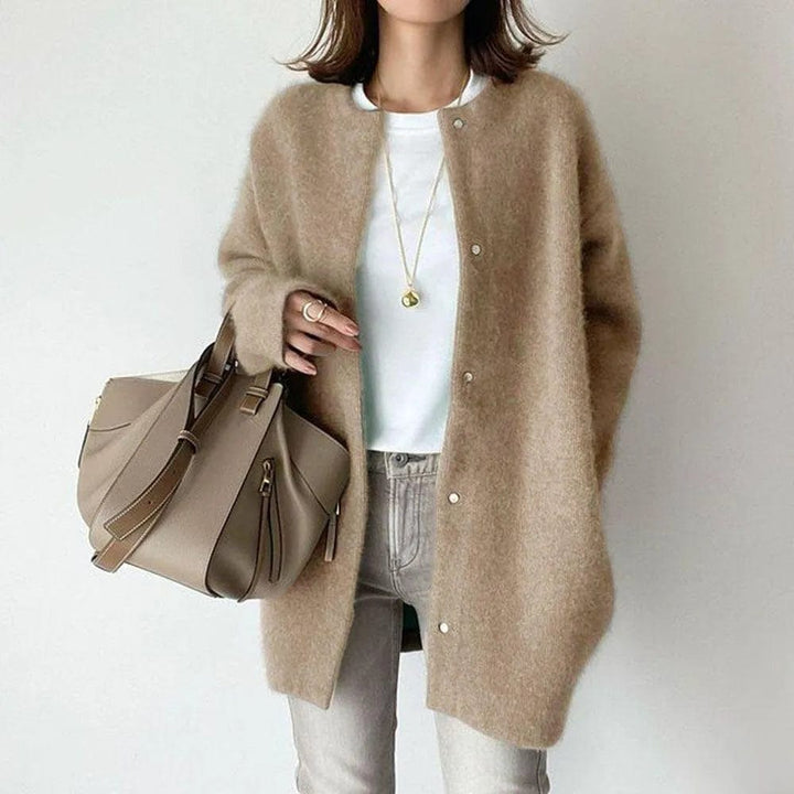 Women's long buttoned knit cardigan jacket with round neckline and long sleeves