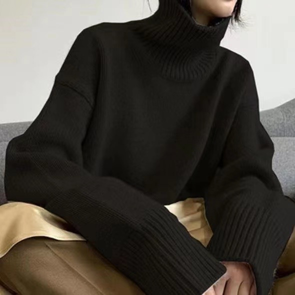 Women's relaxed turtleneck pullover sweater with long sleeves and ribbed trims