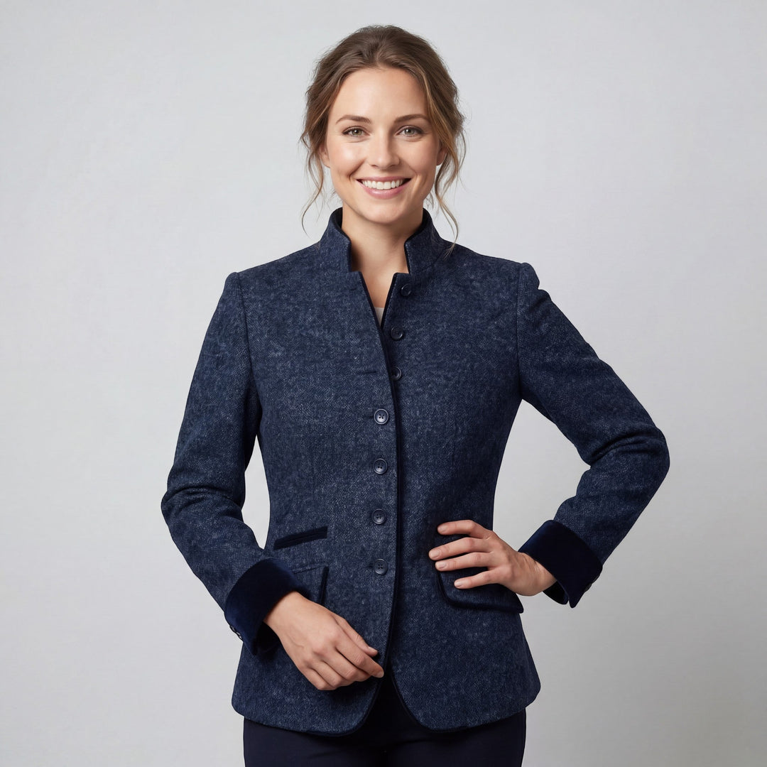 Women's fitted textured blazer with stand collar, buttons and flap pockets